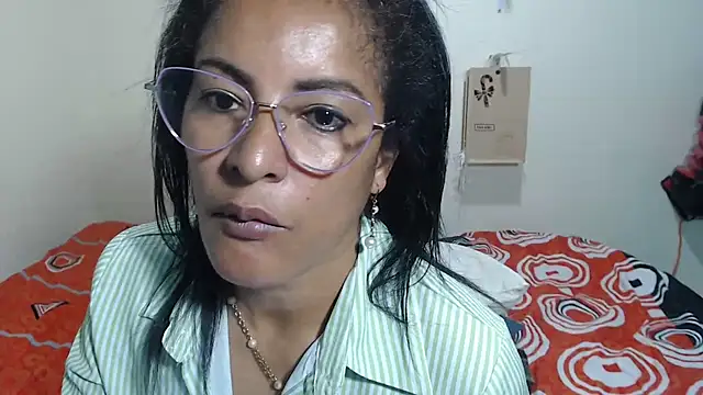Chatroom XXX en direct de kateleyagrey