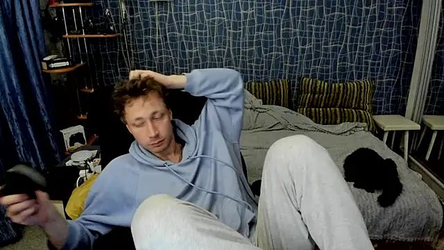 CuteBoy228 webcam show