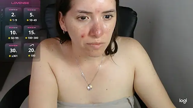 spicey_latinaのライブXXXチャット