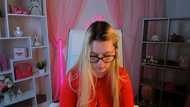 CelestineMauriac Chat XXX in diretta