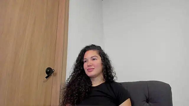 Онлайн чат XXX MiaRouseex