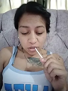 Tiphanydirty3 élő XXX-chatje