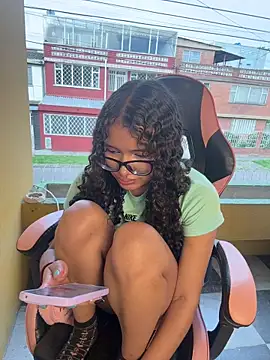 Bunny-fire's Live XXX Chat