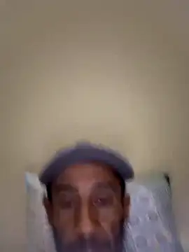 walide100000 Adlı Modelin Canlı XXX Sohbeti