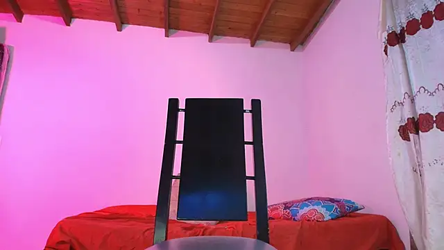 Nikki__uwu Chat XXX live