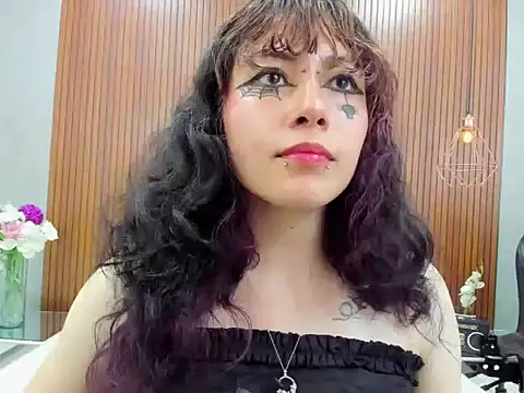 Cybercore_Shy Chat XXX live