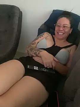 HealingHoney live XXX chat