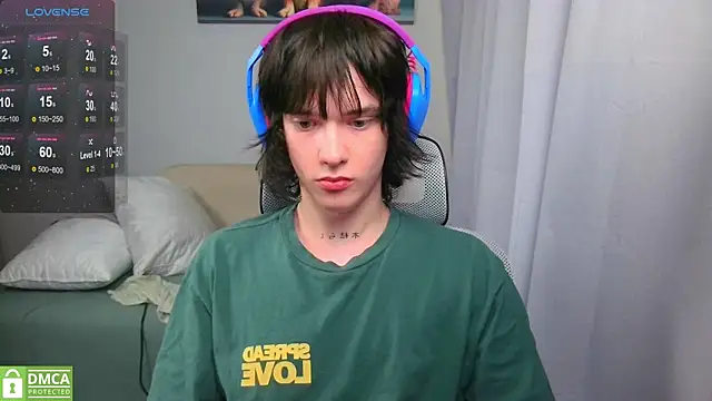 LeonBoykisser Pertunjukan Webcam