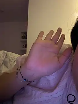 SluttyyDenisa Adlı Modelin Canlı XXX Sohbeti