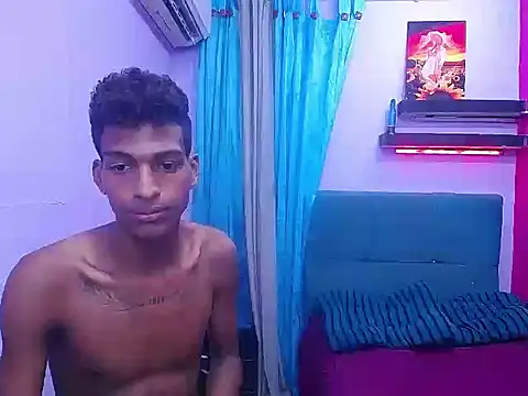 black_twinks 现场XXX聊天