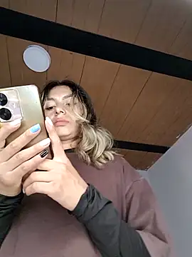 Karolgood3 Chat XXX in diretta