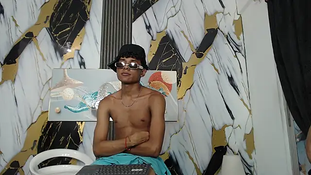 Chat XXX ao vivo de THREE_BLACK