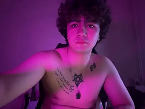 Show modela _ELIGOS_ na web-kameri