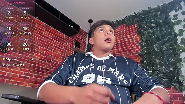 Thiago_Kozak élő XXX-chatje