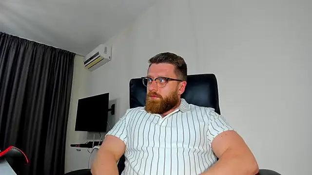 Findom_guy Adlı Modelin Canlı XXX Sohbeti