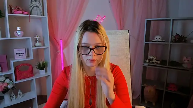 CelestineMauriac Chat XXX in diretta