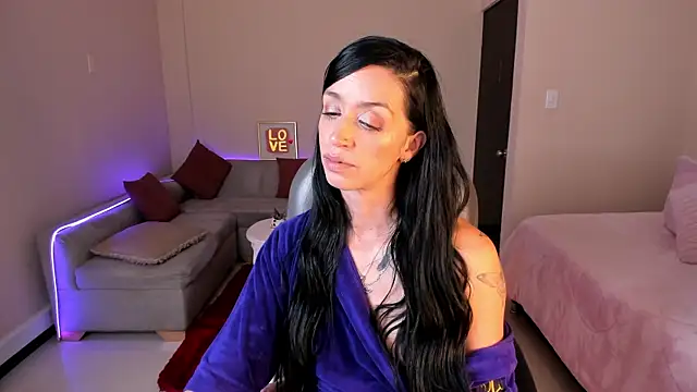 Chat +18 de Kristen_Garner ao vivo