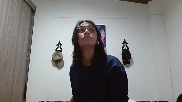 Crystal_Star_ Adlı Modelin Canlı XXX Sohbeti