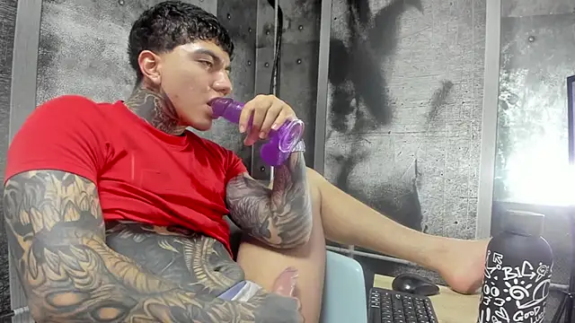 Gury_tattoo's Live XXX Chat
