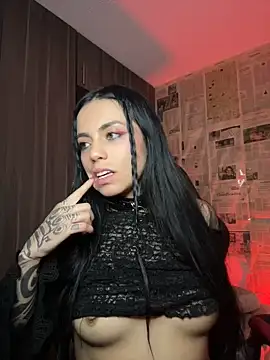 i_am_nina_ Chat XXX in diretta
