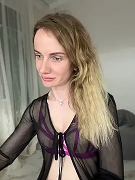 AinyrVixxen Chat XXX in diretta