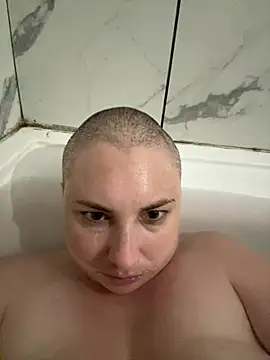 Emily33333 – Live XXX-chat