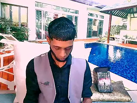 CharmingIndian1 – Naživo XXX chat