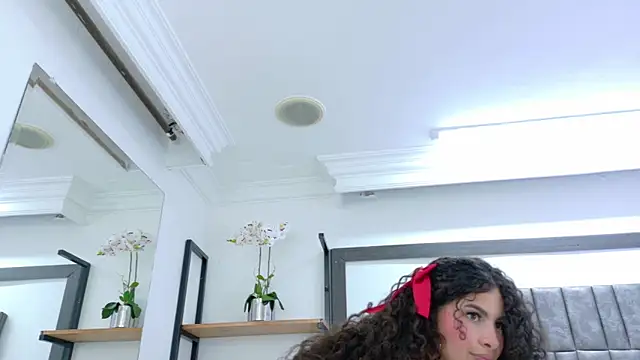 Chat XXX ao vivo de Skyler_Fox_