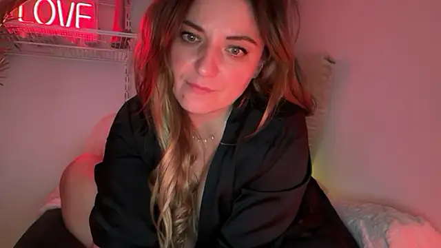 XXX chat uživo modela Velvetwitch87