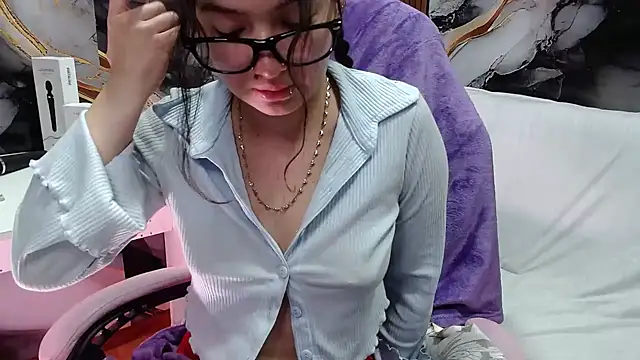 lilimini032's Live XXX Chat