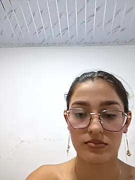 Chat XXX en directo de Ary-18