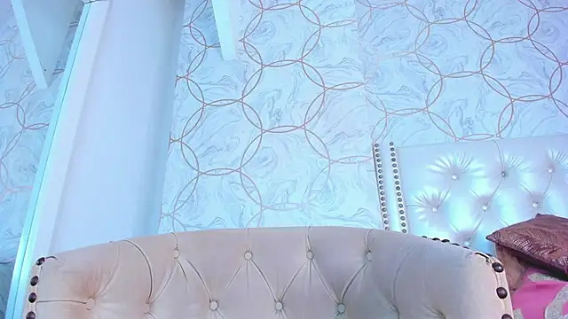 Chat +18 de isa_rose_7 ao vivo