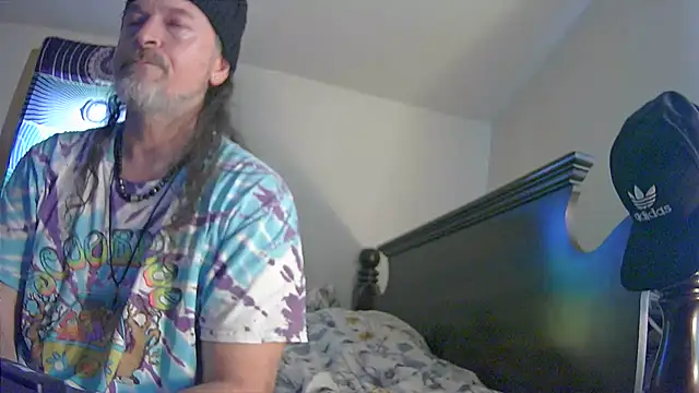 Pokazy przed kamerką – HippieDad333