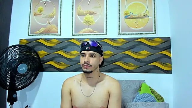 Leon_Hotx Live XXX-Chat