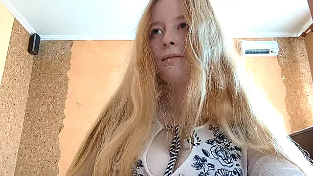 KateVibe_01 Adlı Modelin Canlı XXX Sohbeti