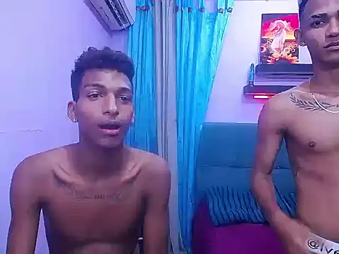 Chat XXX ao vivo de black_twinks