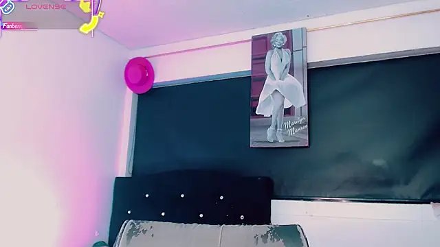 Kendall_hornyy webcam show