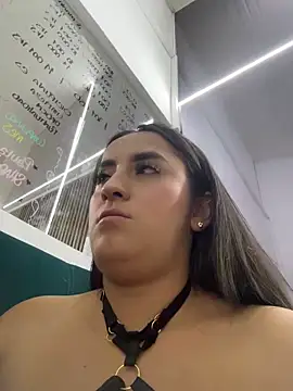Antonella_Julieta 웹캠 쇼