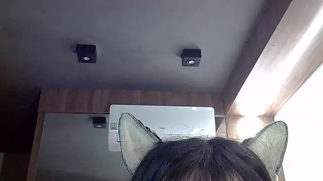 SkinnyKitten Chat XXX live
