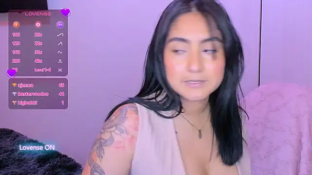 ViolettaKai Chat XXX in diretta