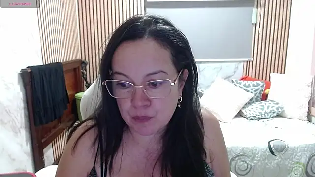 Sonialorens_ Chat XXX in diretta