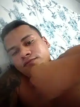latinosexi11 webcam show