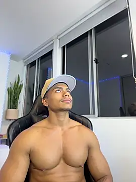 XavierColeman Adlı Modelin Canlı XXX Sohbeti