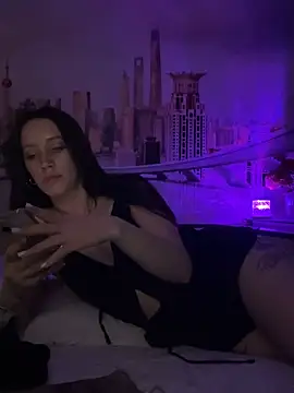 Chat +18 de MonicaSweetx ao vivo