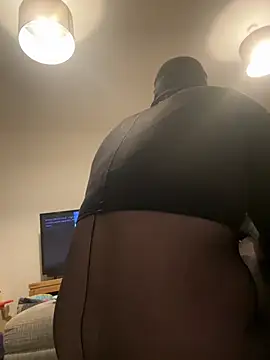 Wearpantyhosenorfolk 网络视讯表演