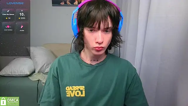 LeonBoykisser Webcamshow