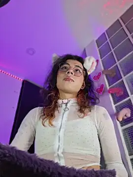 Sweet-SharoKitty Webcamshow