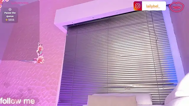 LaiilyBell12 Show in webcam
