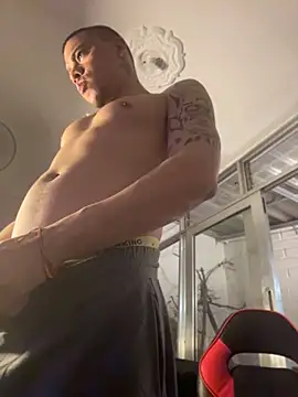 AlphaMasterXxx 网络视讯表演