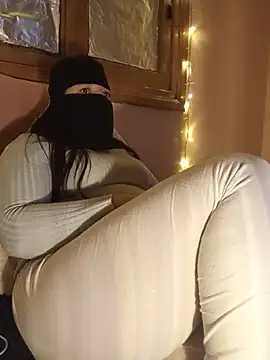 LONA-_- Adlı Modelin Canlı XXX Sohbeti